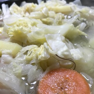 野菜がドッサリ食べられる鍋